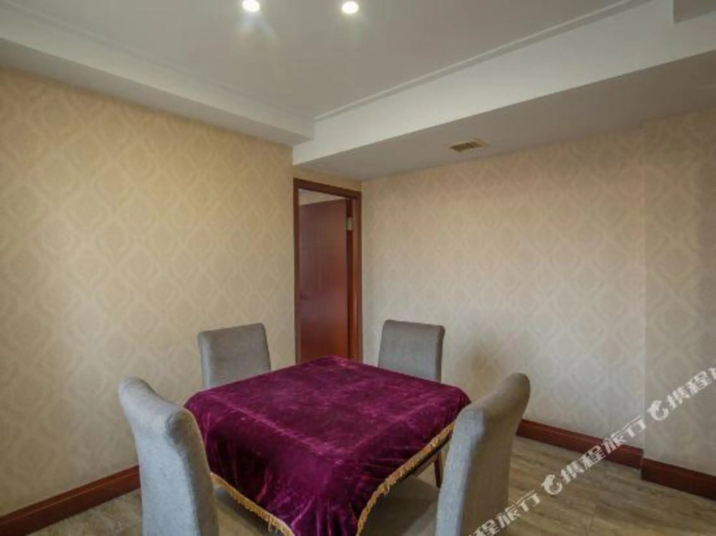 Вэньчжоу: Rongting Hotel Wenzhou Jinse Nianhua