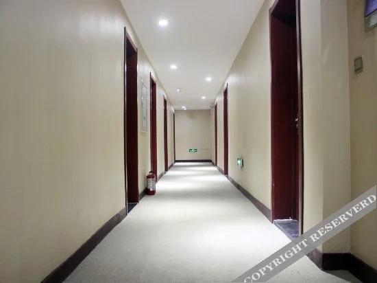 Шэньян: Yashi Hotel (Shenyang Sanhao Street)