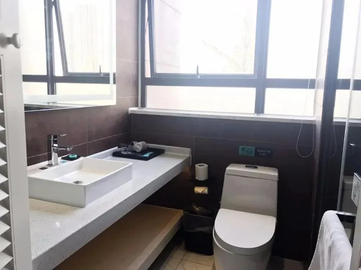 Чэнду: Xana Hotelle Chengdu Railway East Station West Square