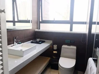 Чэнду: Xana Hotelle Chengdu Railway East Station West Square