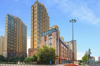 Чэнду: Xana Hotelle Chengdu Railway East Station West Square