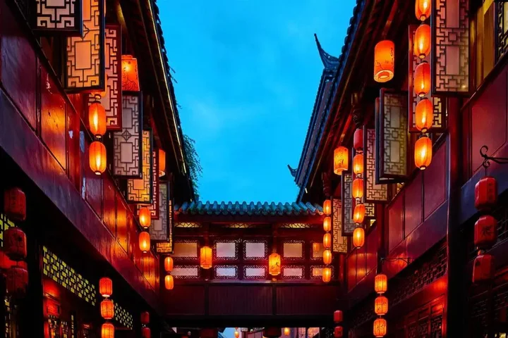 Чэнду: Xana Hotelle Chengdu Railway East Station West Square