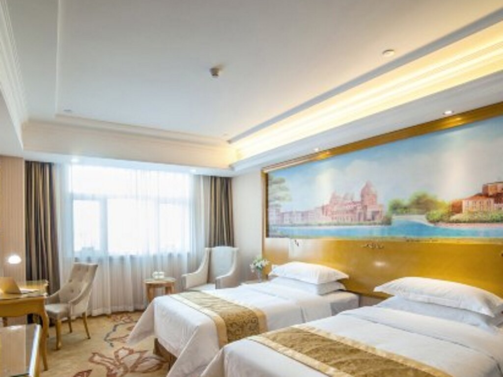 Баодин: Vienna Hotel Hebei Zhuozhou High-Speed Railway Station