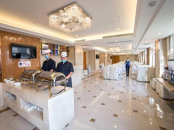 Баодин: Vienna Hotel Hebei Zhuozhou High-Speed Railway Station