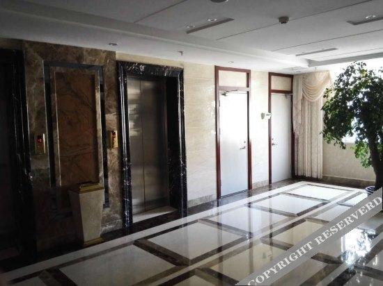 Цюйцзин: Yunzhuyuan Hotel