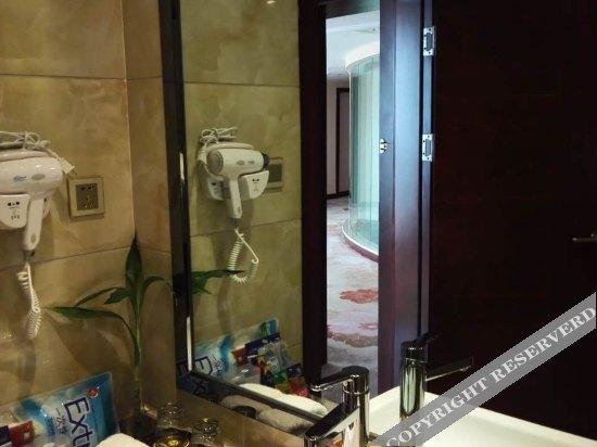 Цюйцзин: Yunzhuyuan Hotel