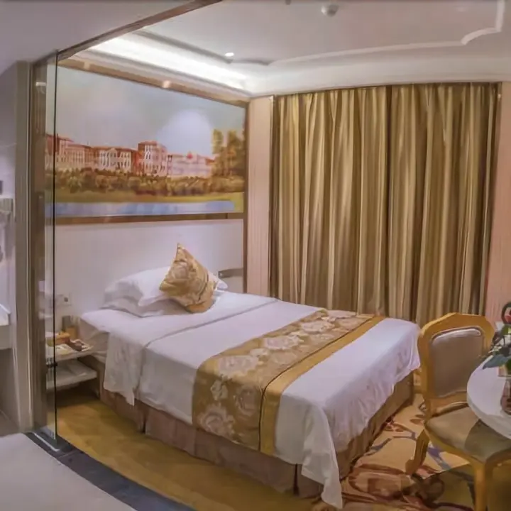 Наньнин: Vienna 3 Best Hotel Nanning Station