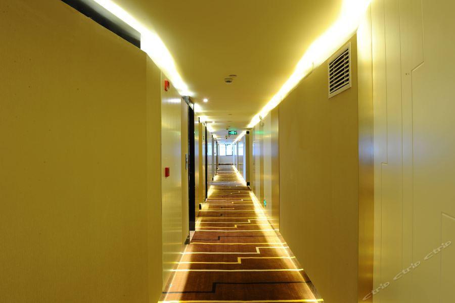 Ухань: Lavande Hotel Wuhan Nanhu WalMart Branch