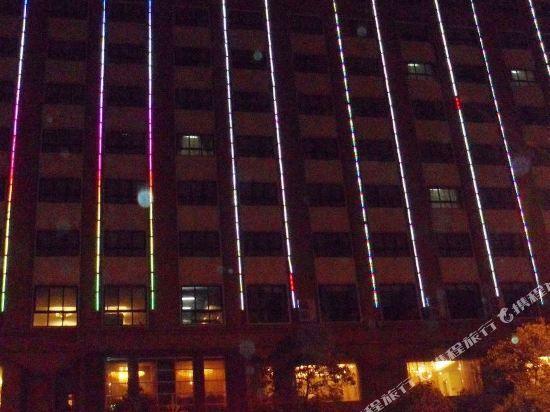 Синьян: Nanhu Spring Holiday Hotel