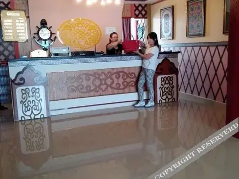 Чжанцзякоу: Zhongdu Jixiang Sanbao Yingpan Hotel