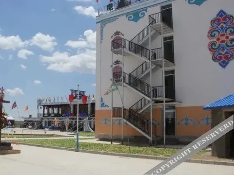 Чжанцзякоу: Zhongdu Jixiang Sanbao Yingpan Hotel