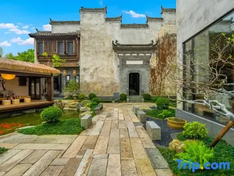 Шанграо: Sanjiantang Centennial Huishang Yujia (Yueliangwan Branch)