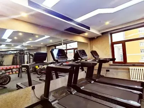 Хэйхэ: Heilongchen Business Hotel (Heihe Railway Station)