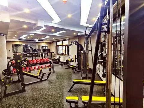 Хэйхэ: Heilongchen Business Hotel (Heihe Railway Station)