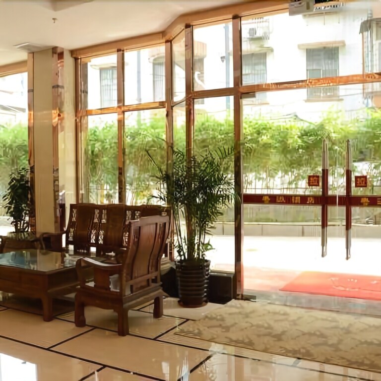 Джиангме: Jiangmen Xinhui Yuegang Hotel