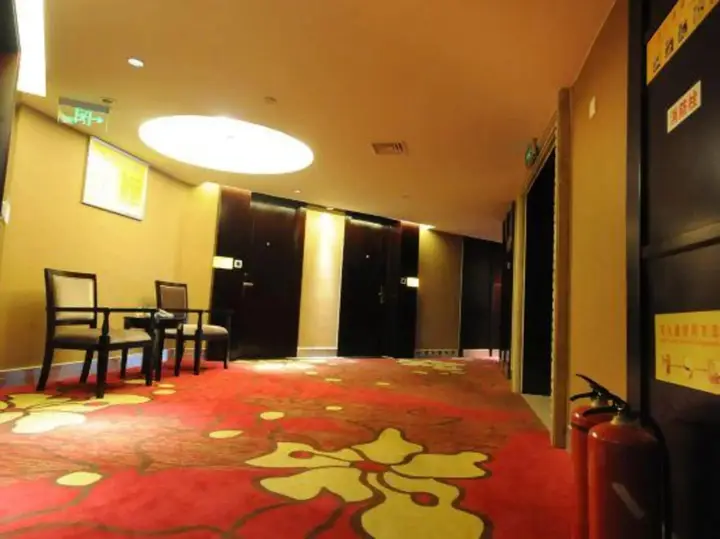 Sunshine Holiday Hotel — фото 6