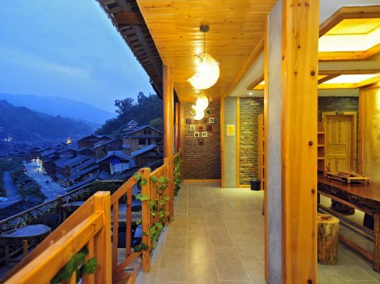 Чжаосин: Liping Zhaoxing Story Hotel