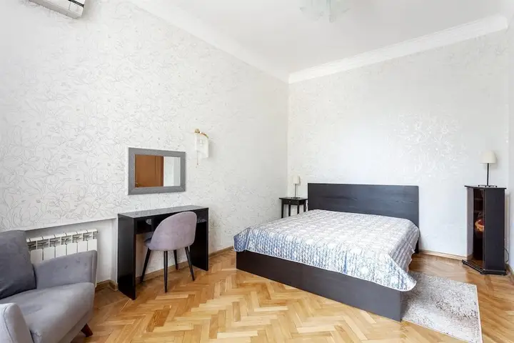 ApartLux на наб. Шевченко — фото 1
