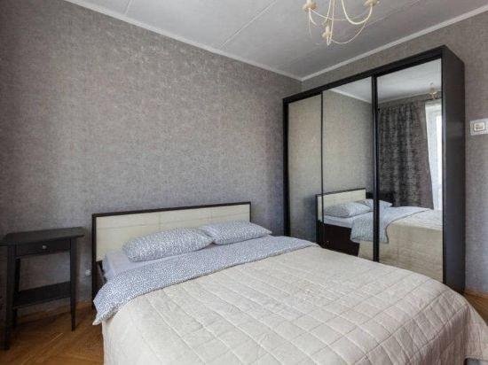 Москва: Apartment at Smolensky Lane