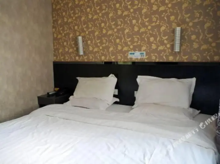 Урумчи: Hongxing Times Hotel (Xinjiang Normal University Wenguang Campus)