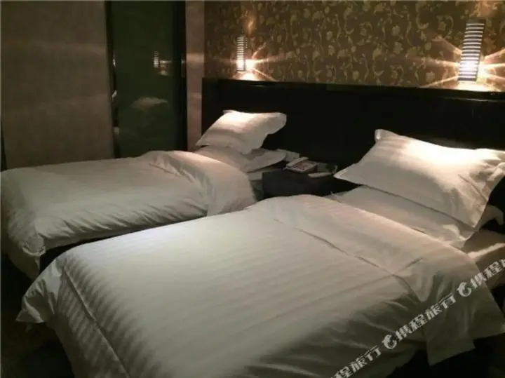 Урумчи: Hongxing Times Hotel (Xinjiang Normal University Wenguang Campus)
