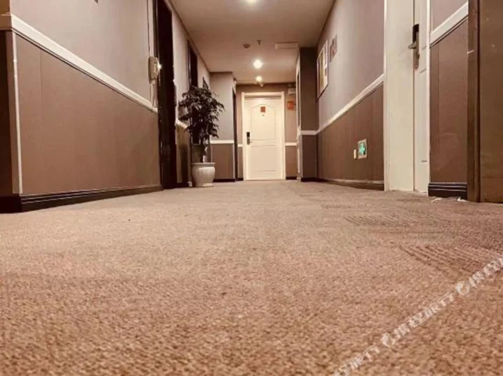 Neijiang: Homeinn Pebble Hotel (Neijiang Wanda Plaza)