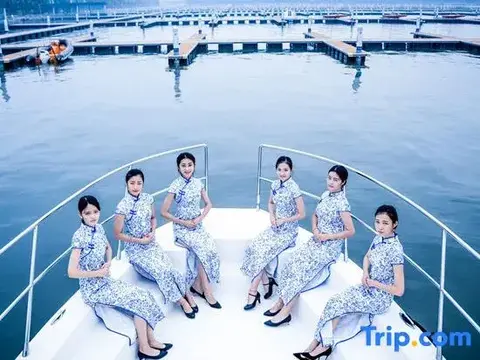 Шаоксинг: Caoejiang Yacht Resort Hotel