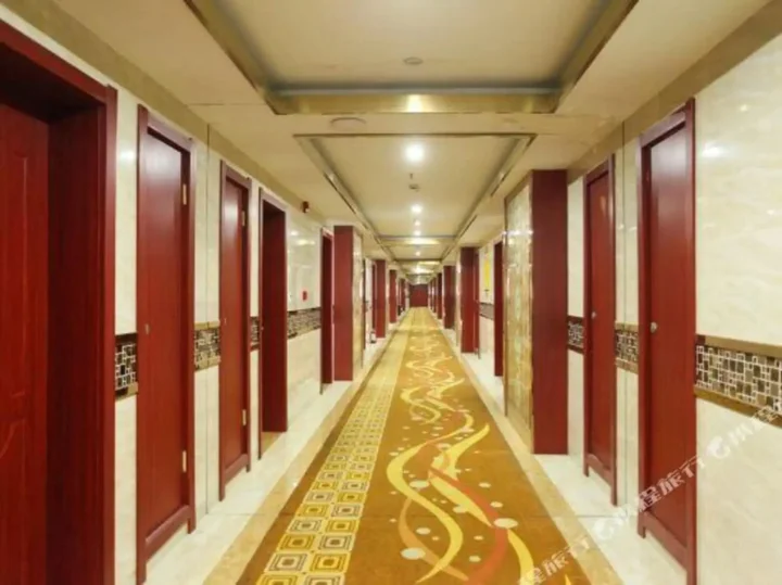 Тайчжоу: Super 8 Hotel (Taizhou Nantong Road Zhongjia Commercial City)