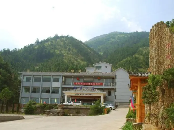 Шанграо: Jin Xiu Hotel