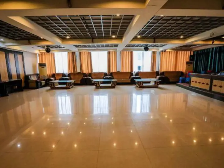 Шанграо: Jin Xiu Hotel