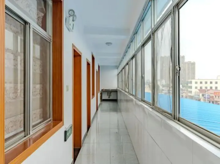 Аньцин: Kaiyue Hotel