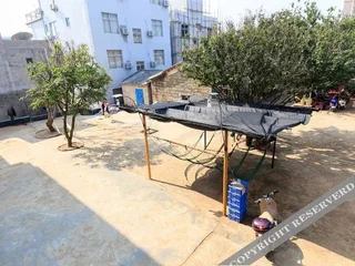 Бэйхай: Deng Yi Ge Ren