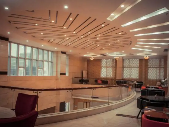 Джиангме: Kaixuanmen Hotel