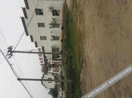 Луань: Hongshan inn