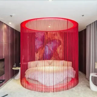 Кайфын: Baihehui Loft Hotel