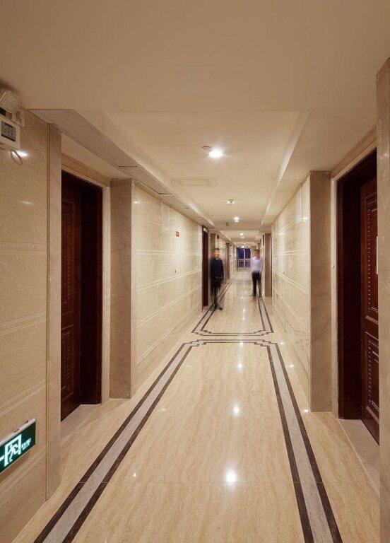 Гуанчжоу: Waifiden Haizhu Square Branch