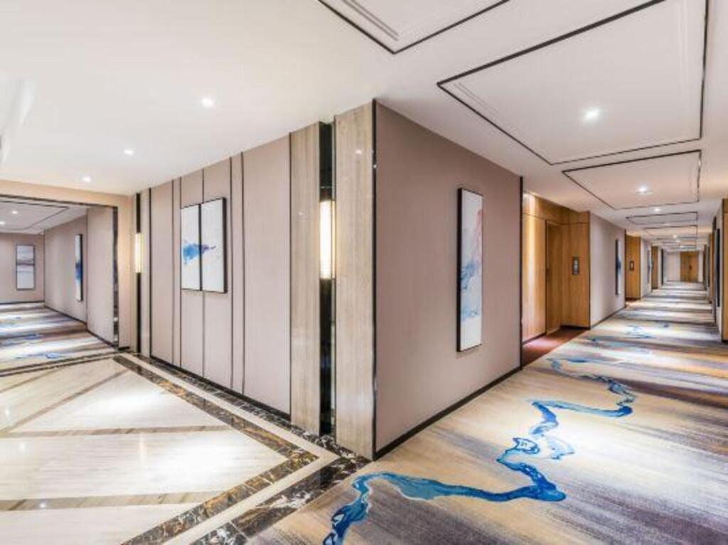 Чжаоцин: Jinxuan Chanyun Holiday Hotel (Sihui Zhenshan Avenue)