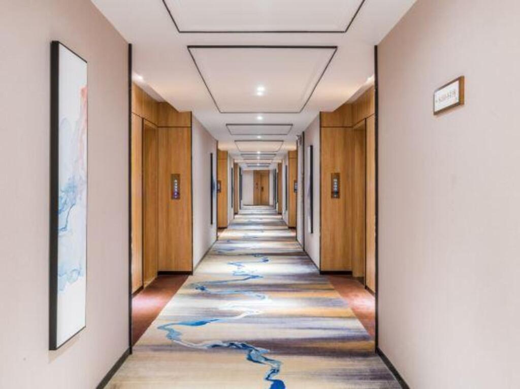 Чжаоцин: Jinxuan Chanyun Holiday Hotel (Sihui Zhenshan Avenue)