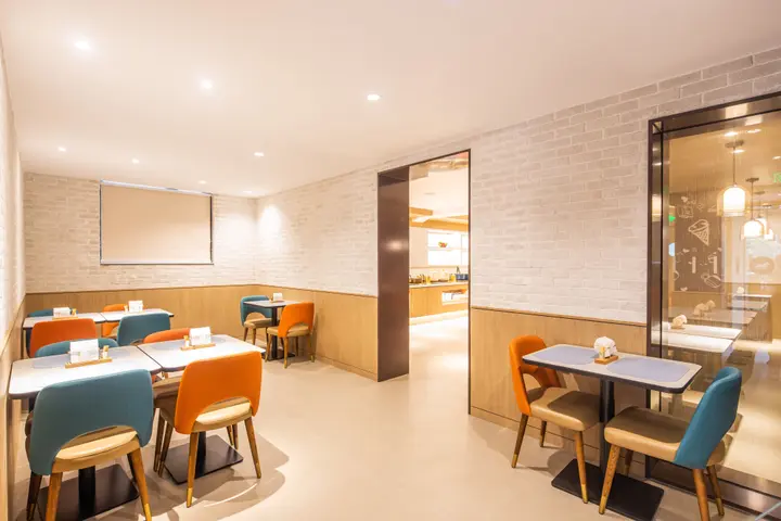 Лоян: HanTing Hotel (Luoyang Zhouwangcheng Square Yingtianmen)