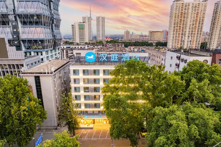 Лоян: HanTing Hotel (Luoyang Zhouwangcheng Square Yingtianmen)