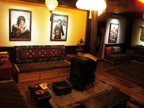 Шангри-Ла: Old Yard Inn