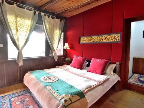 Шангри-Ла: Old Yard Inn