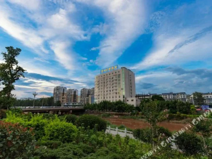 Сичан: Nanshan Shangjing Hotel