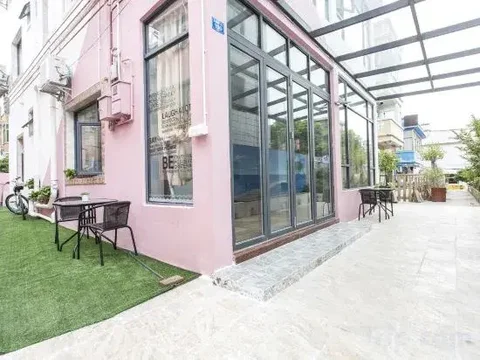 Шэньчжэнь: Xiehou Renjia Inn