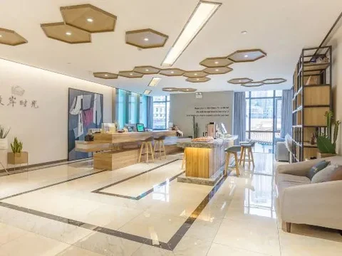 Чунцин: Cheezo High altitude river view Hotel ( Jiefangbei hongyadong store)