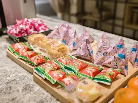 Чунцин: Cheezo High altitude river view Hotel ( Jiefangbei hongyadong store)