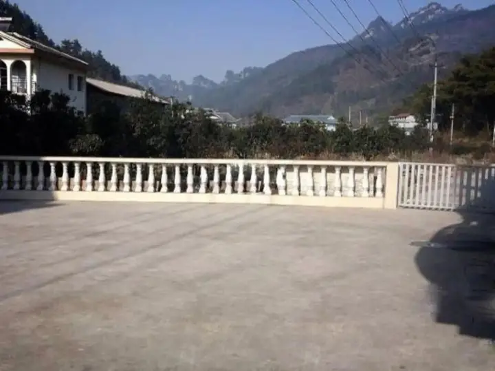 Чжанцзяцзе: zhangjiajie Wunong Kezhan