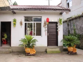 Чжанцзяцзе: zhangjiajie Wunong Kezhan