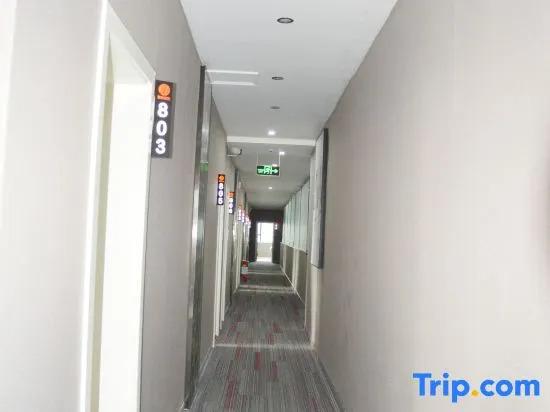 Чэнду: Junyi Hotel(Dujiangyan Passenger Station)