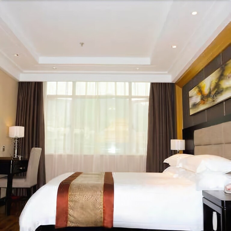 Эньши: Leshan Hotel